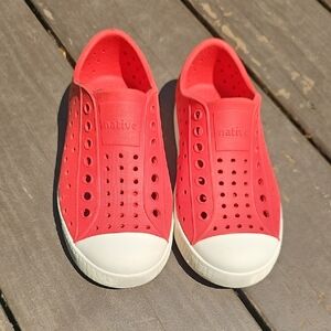Native Kids Shoes - Red and White